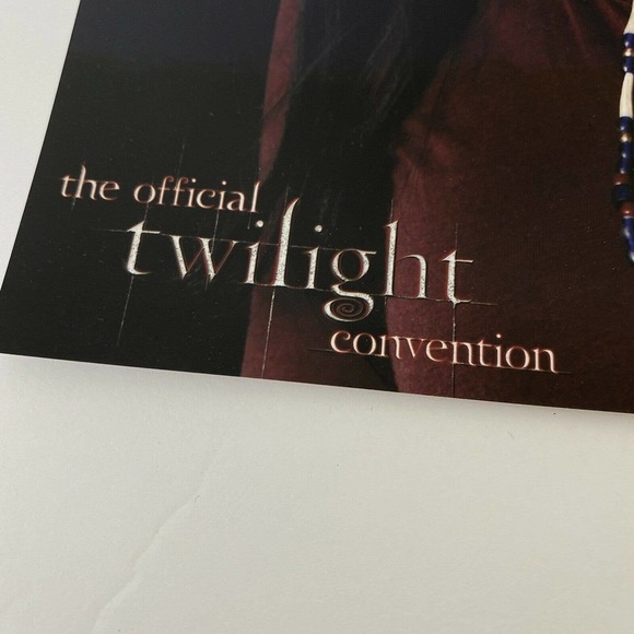 Official Twilight Convention Emily Young Signed Photo Picture 8 x 10 Tinsel - Picture 7 of 7